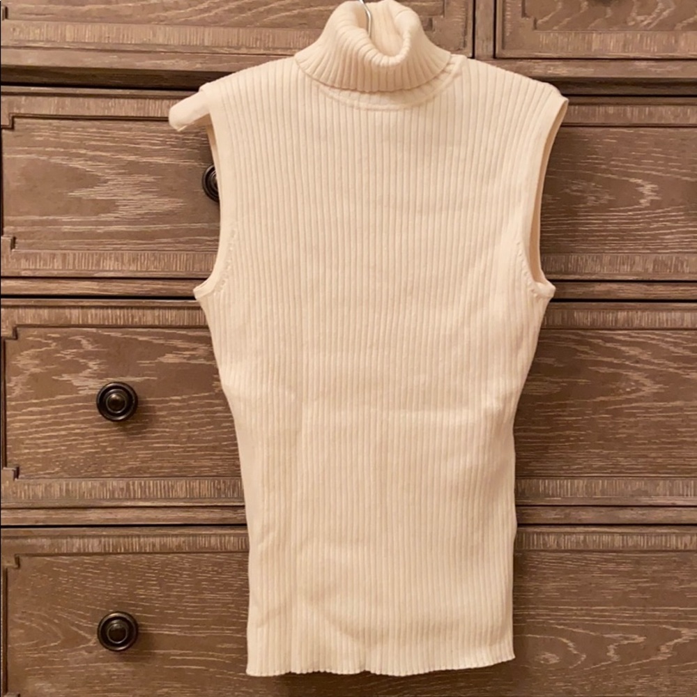 Chadwicks Sleeveless Turtleneck Cream -Large